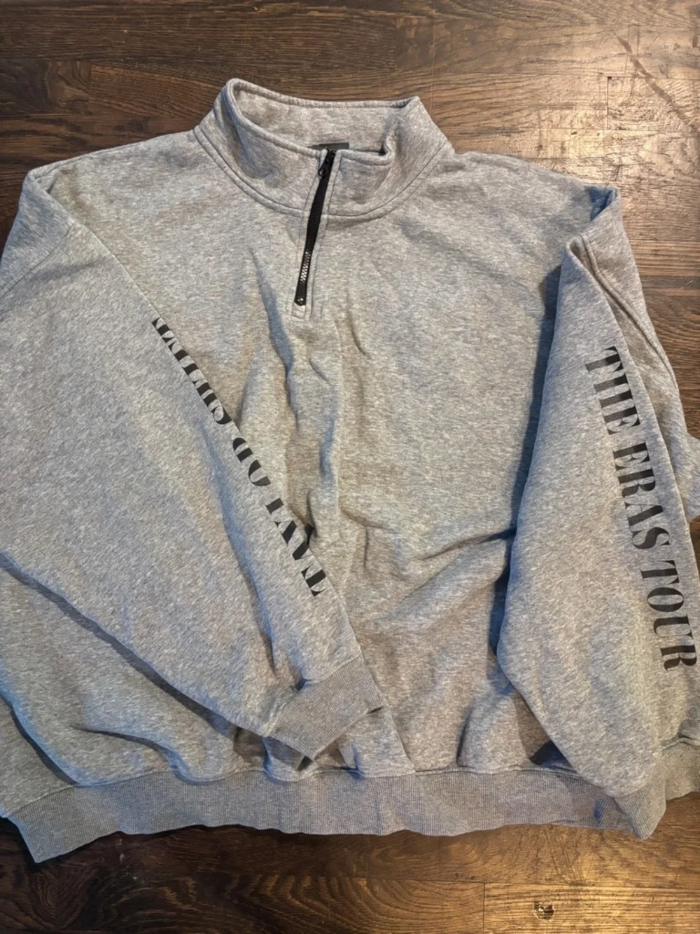 Official Taylor Swift merchandise The Eras Tour quarter zip 2XL - Picture 2 of 4